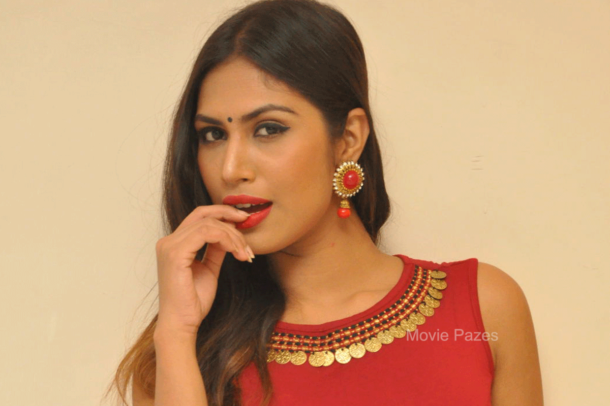 nishi-gandha-hot-photoshoot